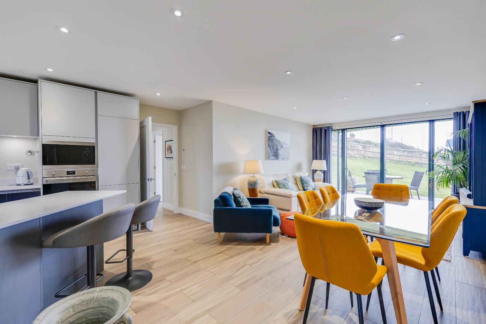 Apartment 6, Horizon, Slon Lane, Ogmore By Sea, Vale of Glamorgan, CF32 0PN